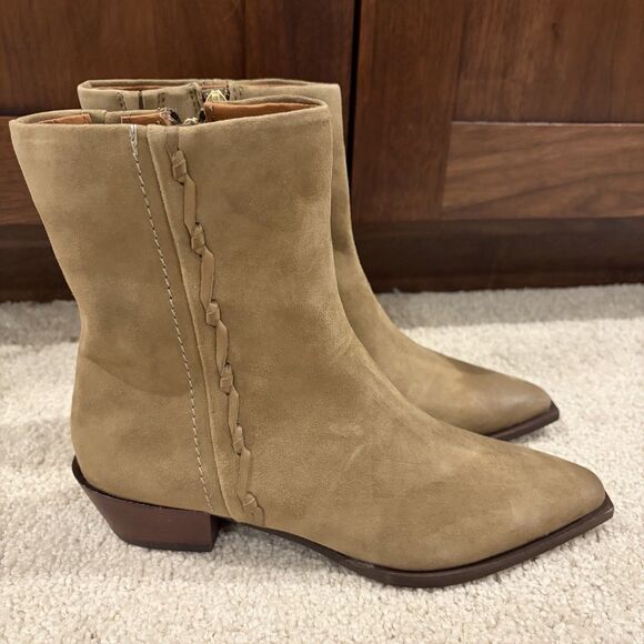 New Lucky Brand Shakell Suede Leather Ankle Boots Western Snip Toe Women's 7.5M - Picture 3 of 10